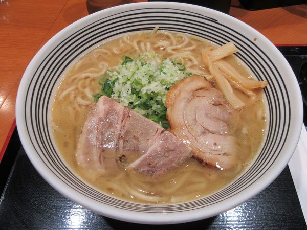 「極上白湯（９００円）＋大盛１００円＋チャーシュー１００円」@麺屋 正元 つくば南店の写真