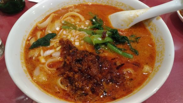 「四川担々刀削麺」@四川料理 京華樓 本館の写真