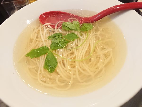 「【限定】鶏と蛤の塩そば」@立ち呑み居酒屋 金町製麺の写真