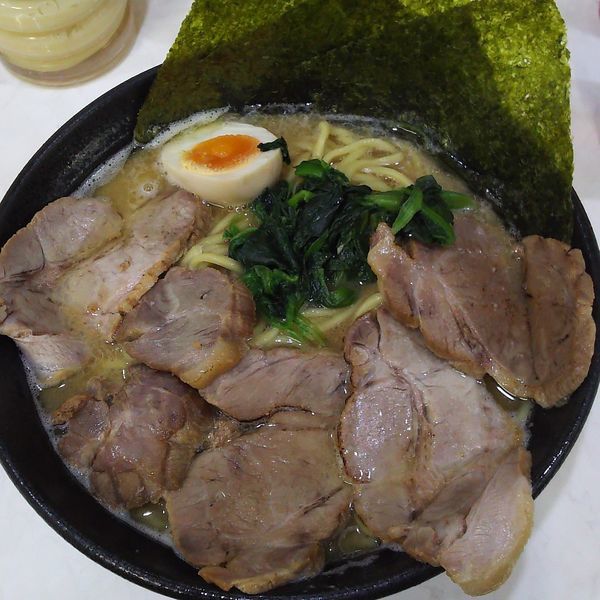 「醤油豚骨チャーシュー麺中盛」@龍源 矢向店の写真