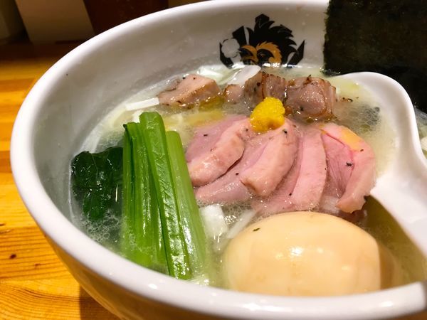 「エビス缶350ml ＋ 特製鴨中華そば」@満鶏軒の写真