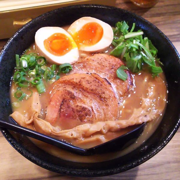 「炙り豚らーめん」@麺や ふくわらいの写真