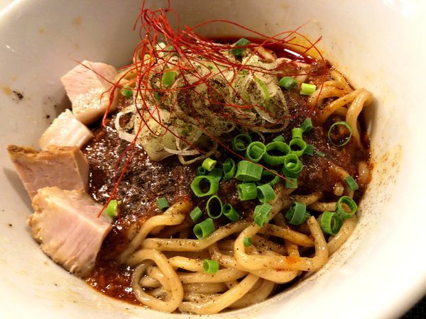 「麻婆まぜそば（温玉付き）」@らぁ麺 やまぐち 辣式の写真