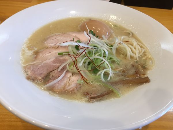 「特製濃厚鶏白湯蕎麦（1050円）」@麺匠 金衛門の写真