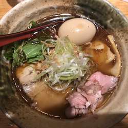 焼きあご塩らーめん