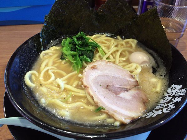 「ラーメン（680円）麺硬め、味普通、油少なめ」@町田商店 所沢店の写真