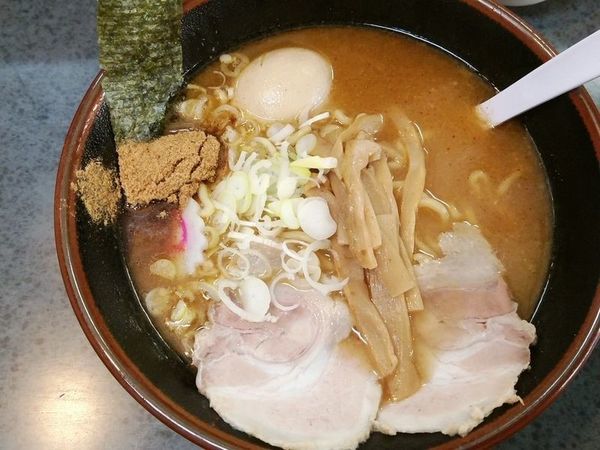 「中華そば＋味玉（固ゆで）」@ハッスルラーメンホンマ 亀戸本店の写真