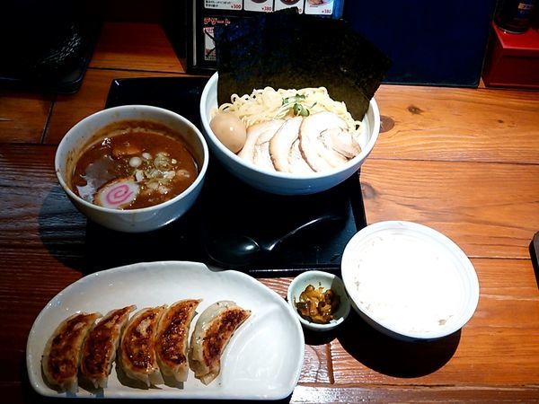 「超重厚魚介つけめん(並盛・250g)1,100円＋餃子セット」@一合舎 前橋店の写真