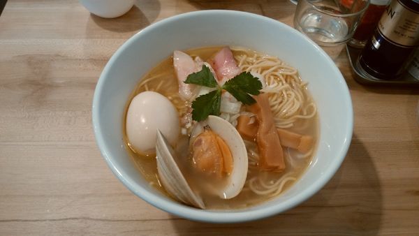 「イズムのらーめん(塩)＋味玉」@麺堂イズムの写真