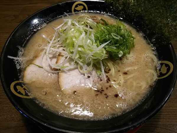 「塩豚骨中華そば　大盛」@きまはち商店の写真