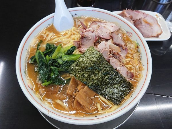 「らーめん 710円 大盛無料」@手打らーめん 勝龍の写真