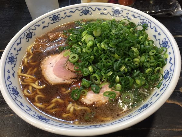 「ラーメン大盛り麺硬めトッピングネギ」@樹亭 婦中店の写真