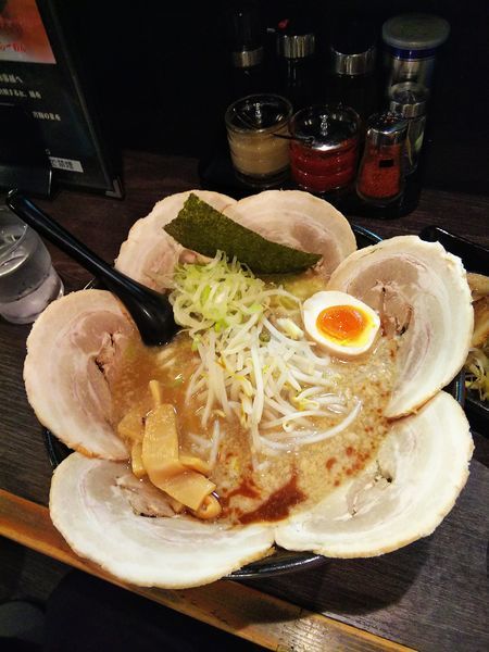 「とんこつ醤油チャーシュー」@麺や むこうぶち 西葛西店の写真