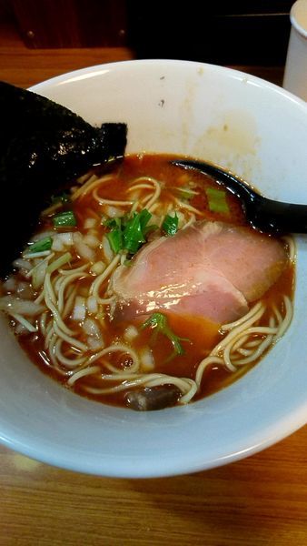 「赤ラーメン800円替え玉250円」@いのうえの写真
