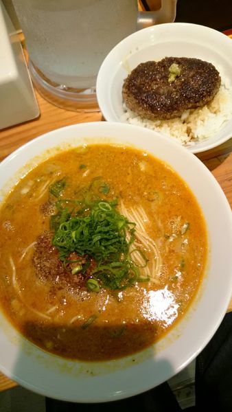 「魚介香る担々麺  810円」@らーめん芝浜の写真
