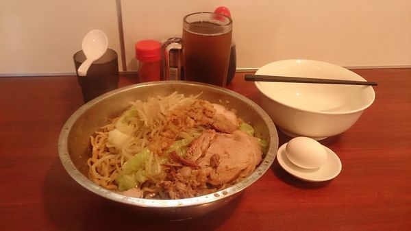「汁なし750円+麺増し他」@俺の生きる道 つくば店の写真