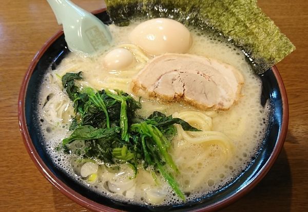 「塩味玉ラーメン(780円)」@横浜家系ラーメンとりとんの写真