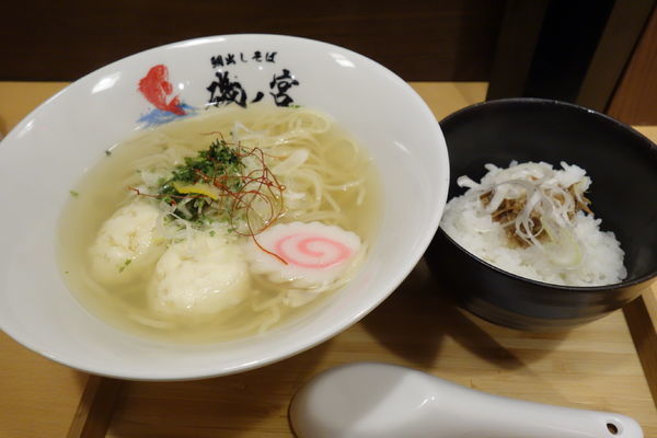 「つみれ 鯛出し 塩そば」@鯛出しそば 磯の宮の写真