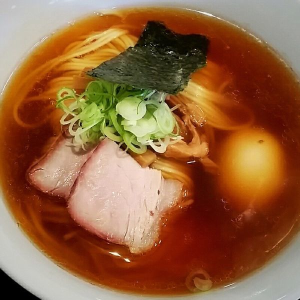 「支那ソバ（醤油）６８０円＋味玉」@支那ソバ 小むろの写真