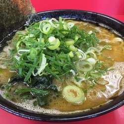 らーめん　（麺固め・味薄め）
