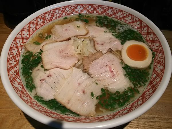 「【限定】チャーシュー煮干しそば　（大盛り：サービス券）」@麺肴 ひづきの写真