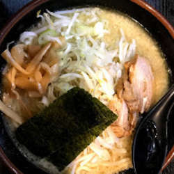 ハッスル醤油ラーメン 620円