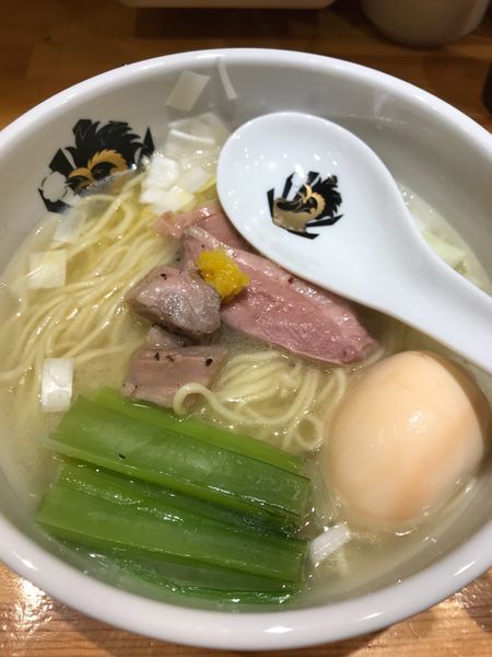 「鴨中華そば（塩）大盛 卵」@満鶏軒の写真