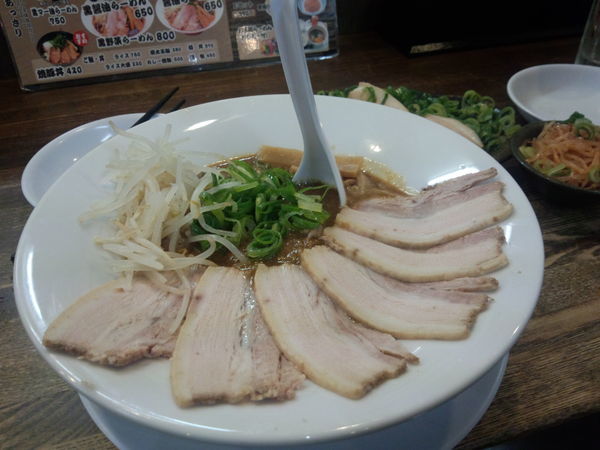 「どろチャーシュー麺 1020円」@豚の助の写真