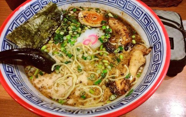 「黒豚骨中華そば」@幸丼 東京品川の写真