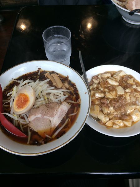 「ラーメン＋麻婆豆腐丼(小)650円」@とうりゃんせの写真
