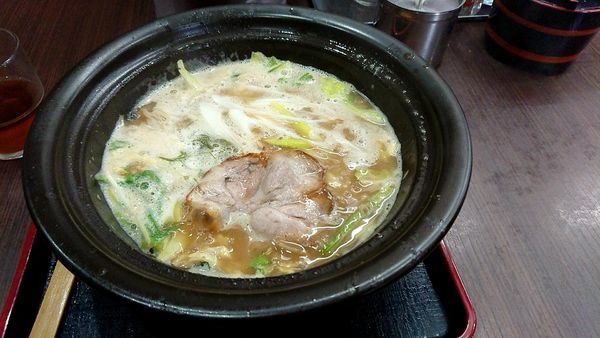 「豚骨醤油ラーメン」@せんじゅ 麺処 猪太の写真