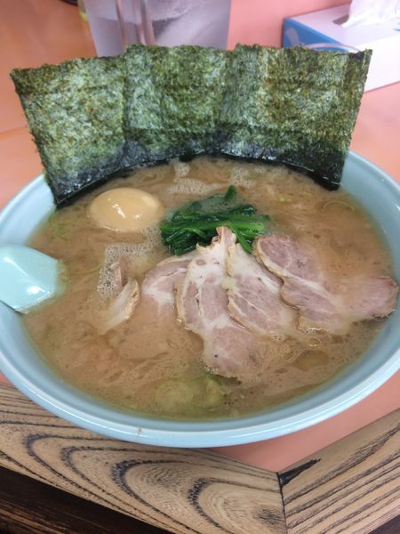 「チャーシューラーメン中盛り」@梅浜亭の写真