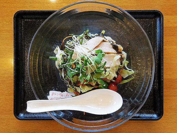 「冷やしまぜめん黒」@長崎ちゃんぽんリンガーハット 埼玉せんげん台店の写真