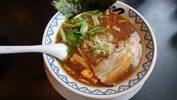 「中華そば・・700円」@東京豚骨拉麺 ばんから 福生店の写真