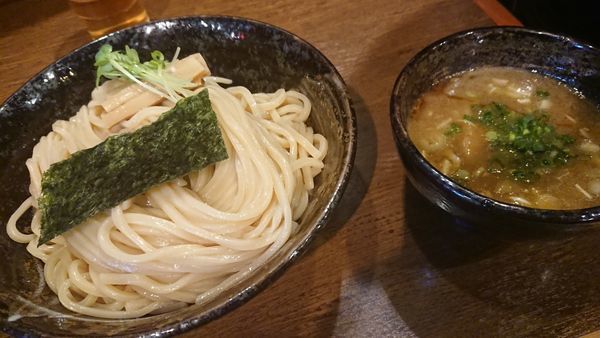 「濃厚魚介つけ麺極太チャーシュー」@麺や よかにせの写真