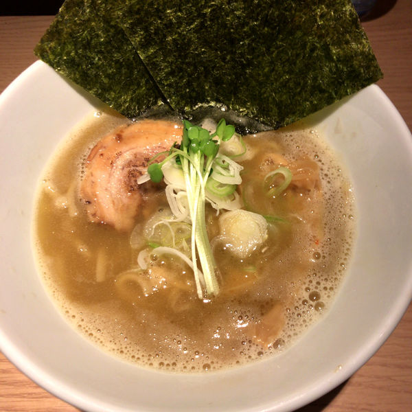 「醤油ラーメン　810円（税込）」@杏と桜の写真