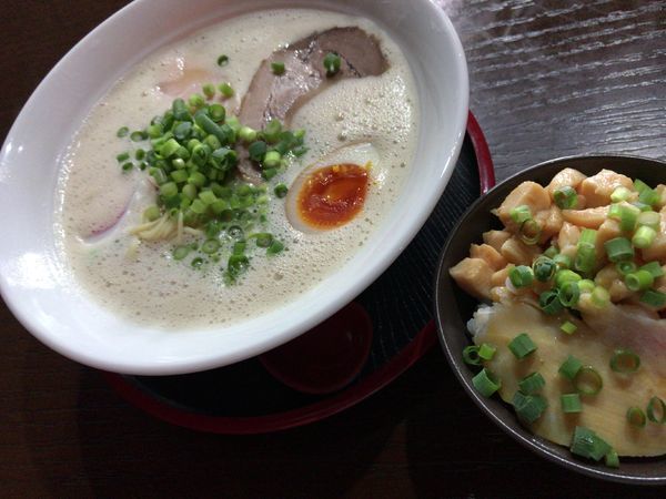 「アワトロラーメン　ツンドリ丼　小」@アワトロ龍宮の写真