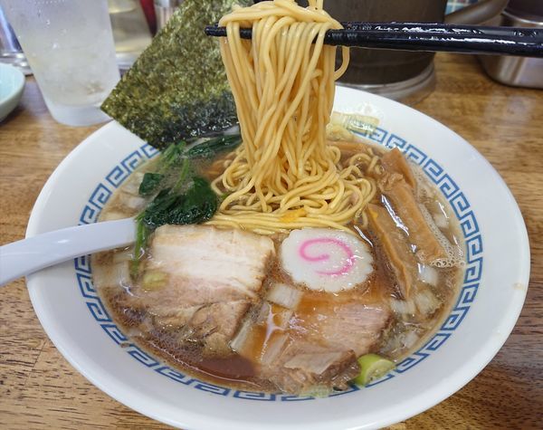「生姜煮干(醤油)750円＋煮干南蛮(ｻｰﾋﾞｽ)」@中華蕎麦 丸め 東久留米店の写真