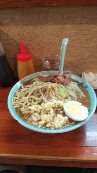 「ラーメン普通ニンニクちょい増し」@ラーメン富士丸 西新井大師店の写真