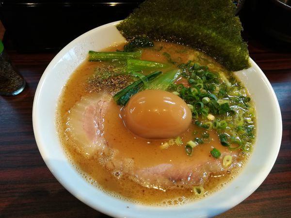 「5/12特濃プレミアム950円太麺固め(麺パスで味玉サービス)」@丸新らぁめん食堂の写真