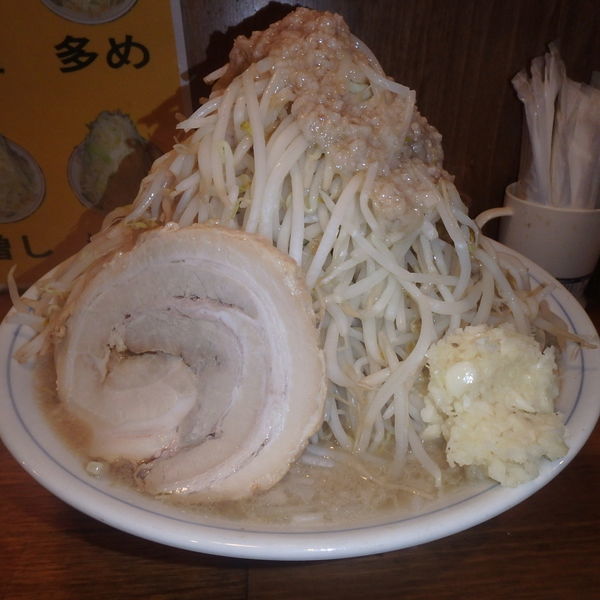 「しおらーめん中 (750円)缶ビール(400円)」@ラーメン大 荻窪店の写真