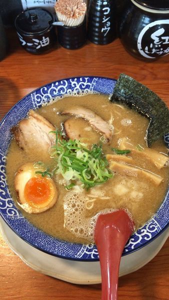 「煮干し豚骨」@博多ラーメン鶴亀堂 太田新井町店の写真