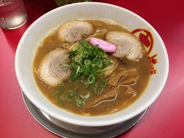 「中華そば」@丸高中華そば 神戸二宮店の写真