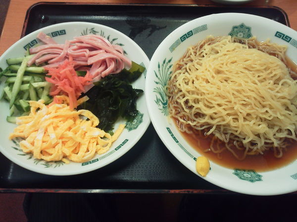 「黒酢しょうゆ冷し麺 530円」@日高屋 西武新宿前北店の写真