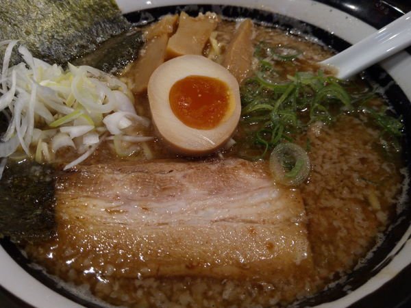 「節骨こってりらーめん」@節骨麺たいぞう 越谷レイクタウン店の写真