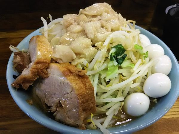 「小ラーメン（アブラ）￥780＋うずら卵（5個）￥100」@ラーメン二郎 新小金井街道店の写真