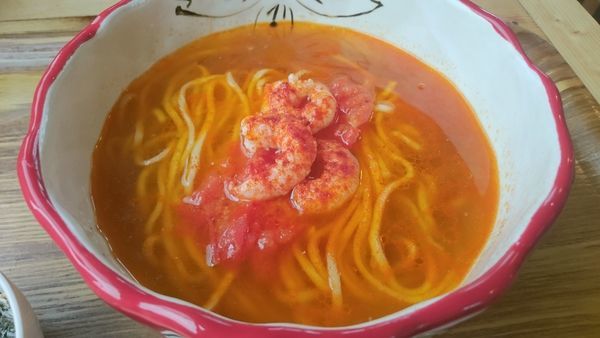 「海老トマト塩らー麺」@あたりやの写真