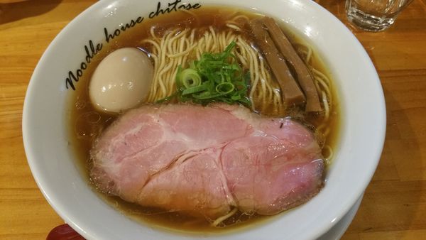 「出汁醤油(820円)+煮玉子(70円)」@麺庵ちとせの写真