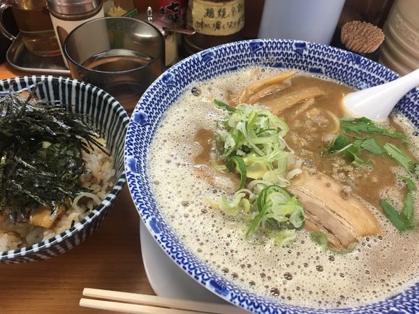 「ラーメン＆煮豚丼」@中華そば 湯元の写真