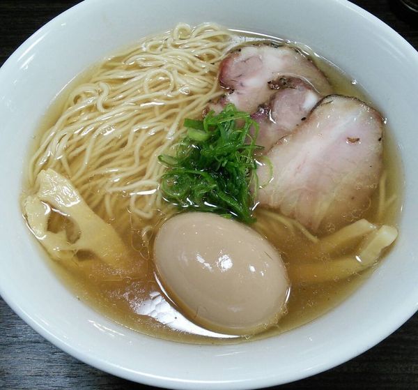 「塩ラーメン＋味玉　６８０円＋１００円」@かしわぎの写真